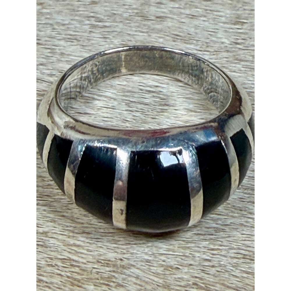 Vintage Sterling Silver Black Onyx Inlay Domed Band Ring Size 6 3/4